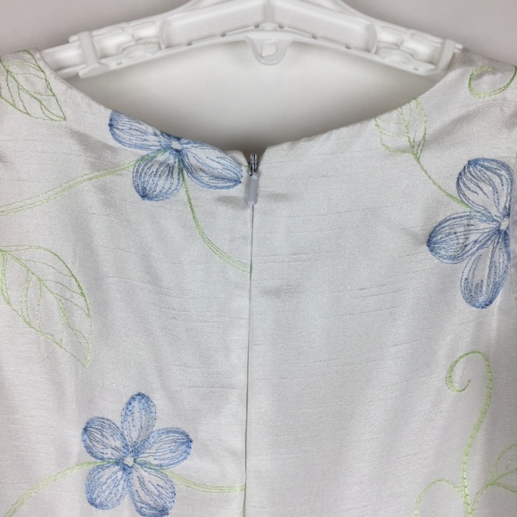 Beautiful Party Dress | Girls 6 - Picture 5 of 8